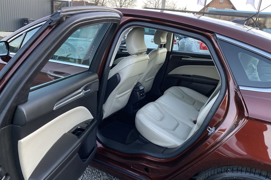 Продам Ford Fusion Гібрид 2015 года в Луцке