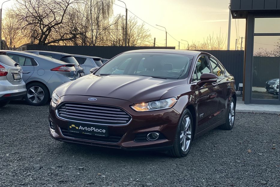 Продам Ford Fusion Гібрид 2015 года в Луцке