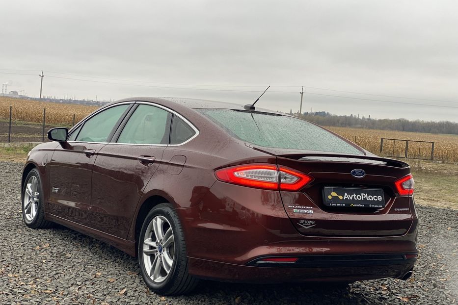 Продам Ford Fusion Гібрид 2015 года в Луцке