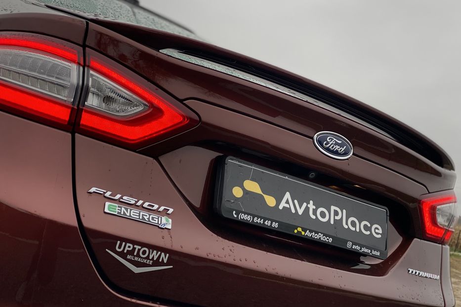 Продам Ford Fusion Гібрид 2015 года в Луцке