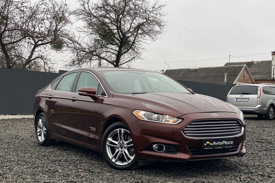 Продам Ford Fusion Гібрид 2015 года в Луцке