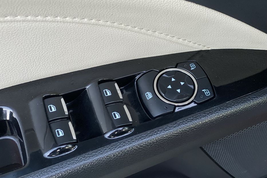 Продам Ford Fusion Гібрид 2015 года в Луцке