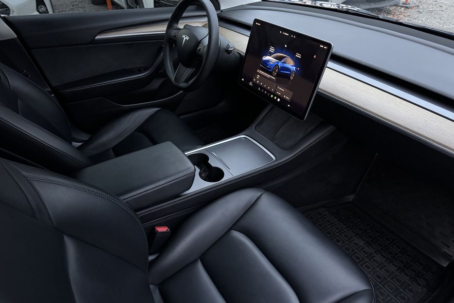 Продам Tesla Model 3 (COMIS) 60 kWh 2022 года в г. Умань, Черкасская область