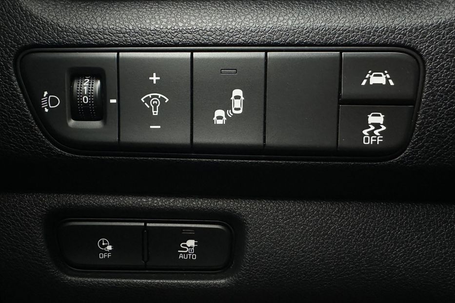 Продам Kia Niro 64кВтТепловийПідгрвсидінькерма 2022 года в Львове