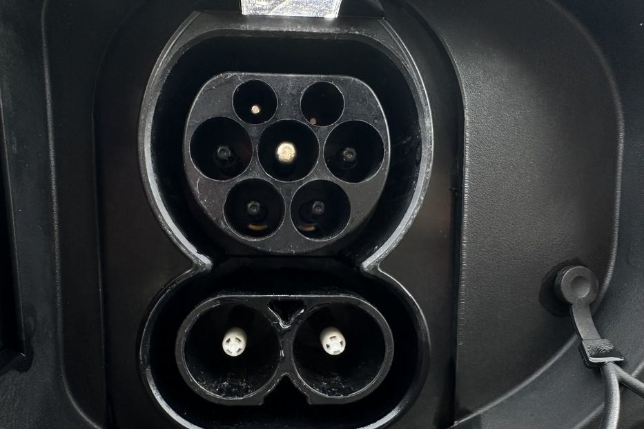 Продам Kia Niro 64кВтТепловийПідгрвсидінькерма 2022 года в Львове