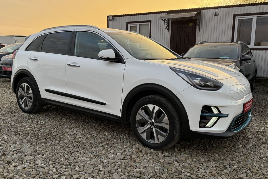 Продам Kia Niro 64кВтТепловийПідгрвсидінькерма 2022 года в Львове
