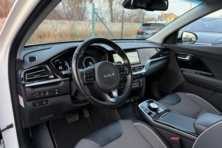Продам Kia Niro 64кВтТепловийПідгрвсидінькерма 2022 года в Львове