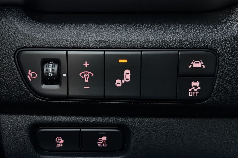 Продам Kia Niro 64кВтТепловийПідгрвсидінькерма 2022 года в Львове