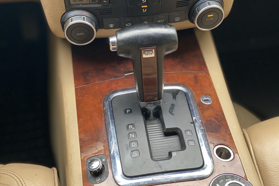 Продам Volkswagen Touareg 2003 года в Луцке