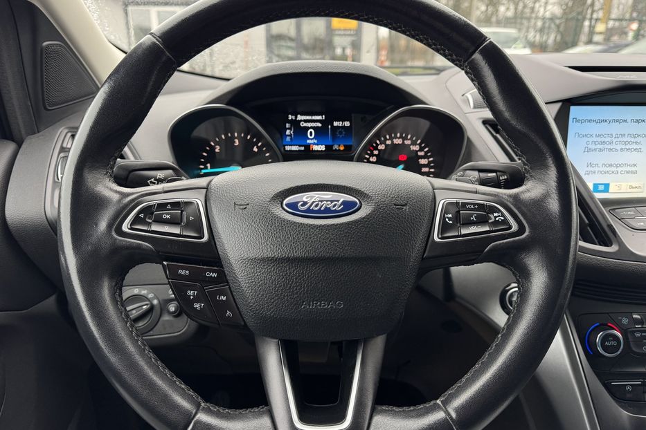 Продам Ford Kuga 4x4 2018 года в г. Умань, Черкасская область