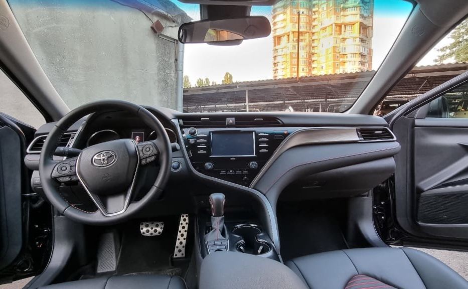 Продам Toyota Camry 2020 года в Одессе