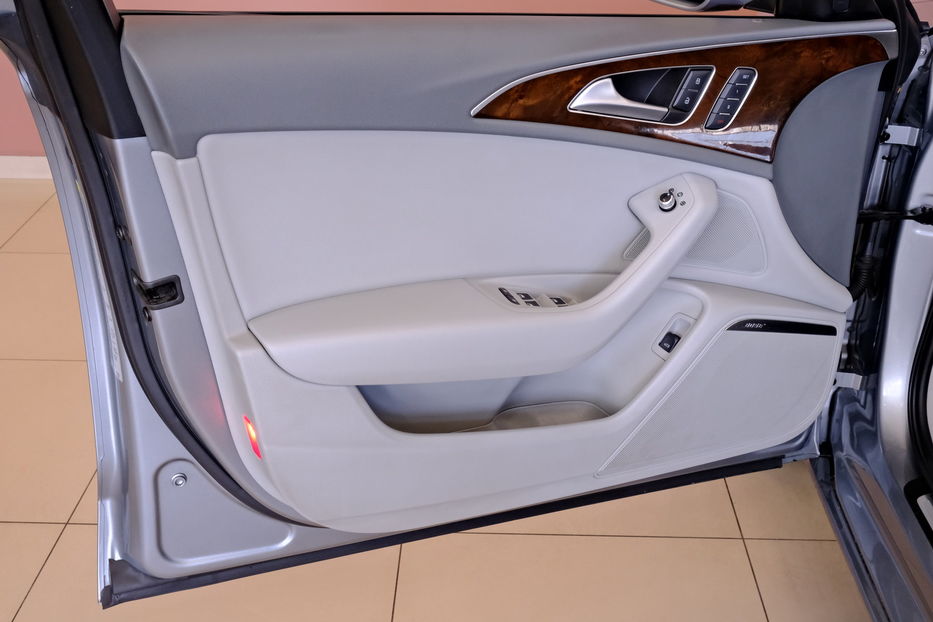 Продам Audi A6 Quattro 2013 года в Одессе