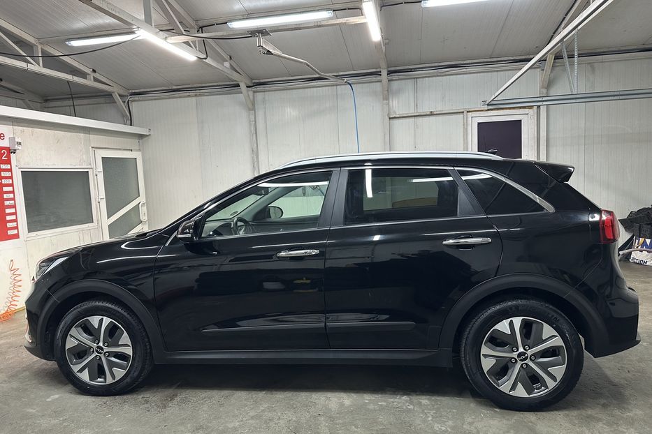 Продам Kia Niro 64 кВт Макс. комплектаціяЛюк 2022 года в Львове