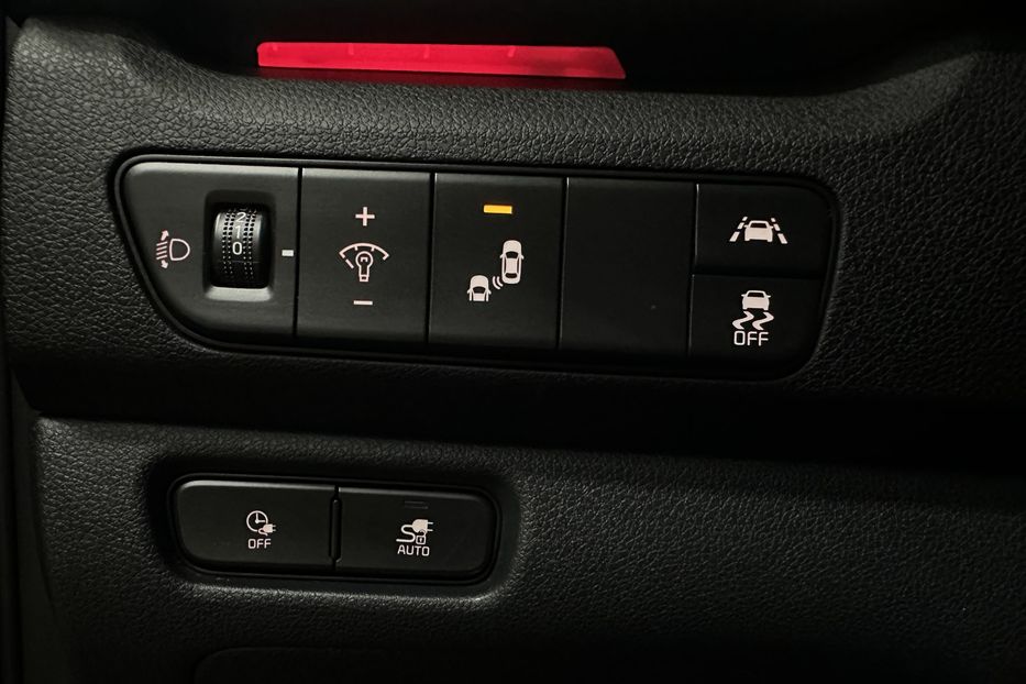 Продам Kia Niro 64 кВт Макс. комплектаціяЛюк 2022 года в Львове