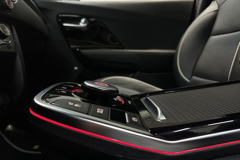 Продам Kia Niro 64 кВт Макс. комплектаціяЛюк 2022 года в Львове