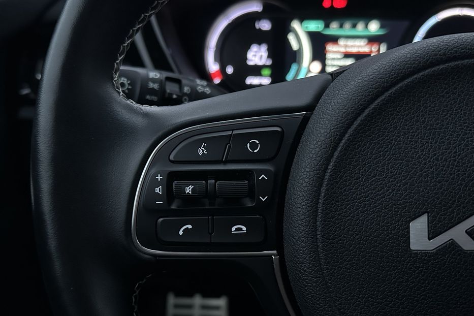 Продам Kia Niro 64 кВт Макс. комплектаціяЛюк 2022 года в Львове