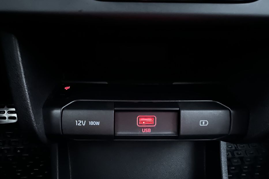 Продам Kia Niro 64 кВт Макс. комплектаціяЛюк 2022 года в Львове