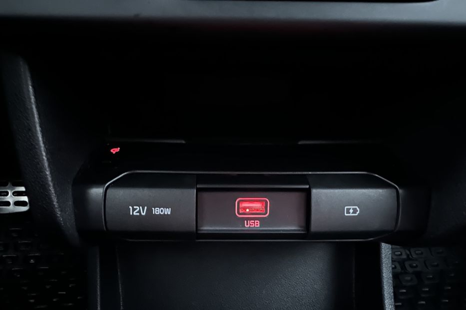 Продам Kia Niro 64 кВт Макс. комплектаціяЛюк 2022 года в Львове