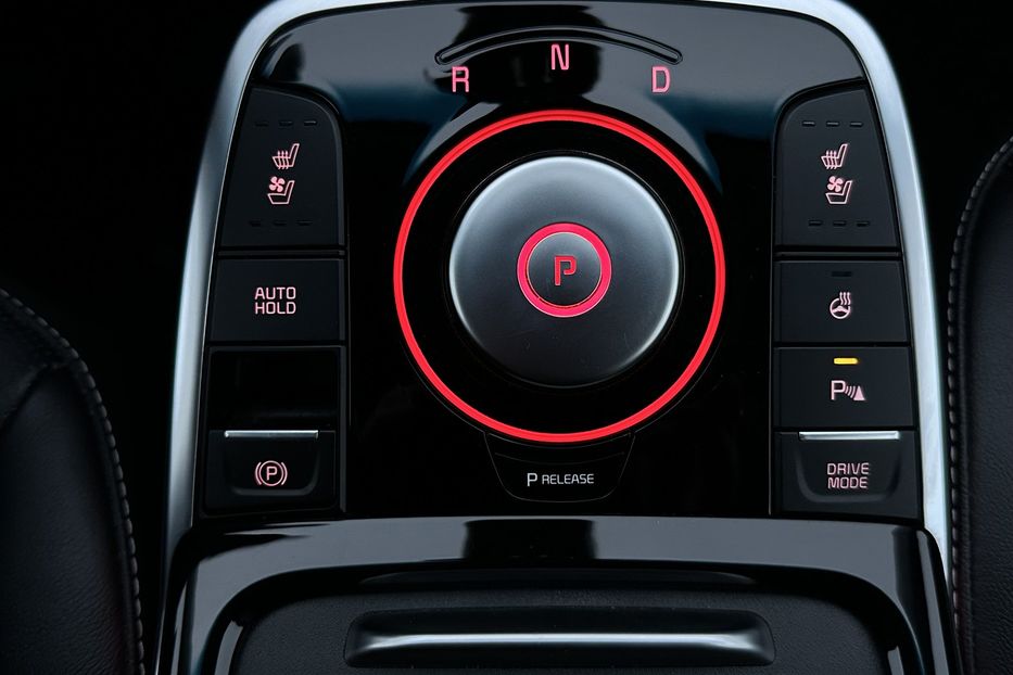 Продам Kia Niro 64 кВт Макс. комплектаціяЛюк 2022 года в Львове