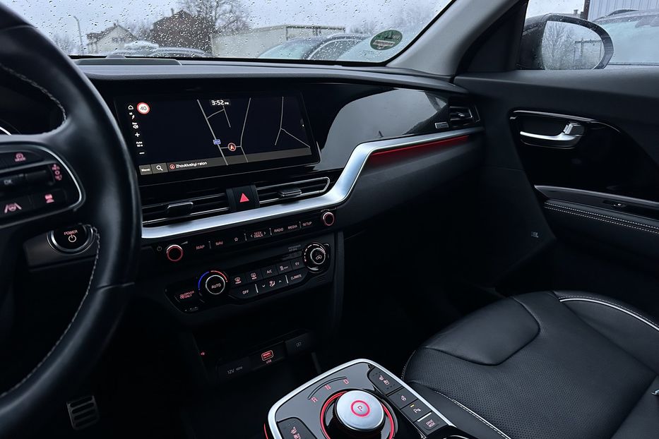 Продам Kia Niro 64 кВт Макс. комплектаціяЛюк 2022 года в Львове