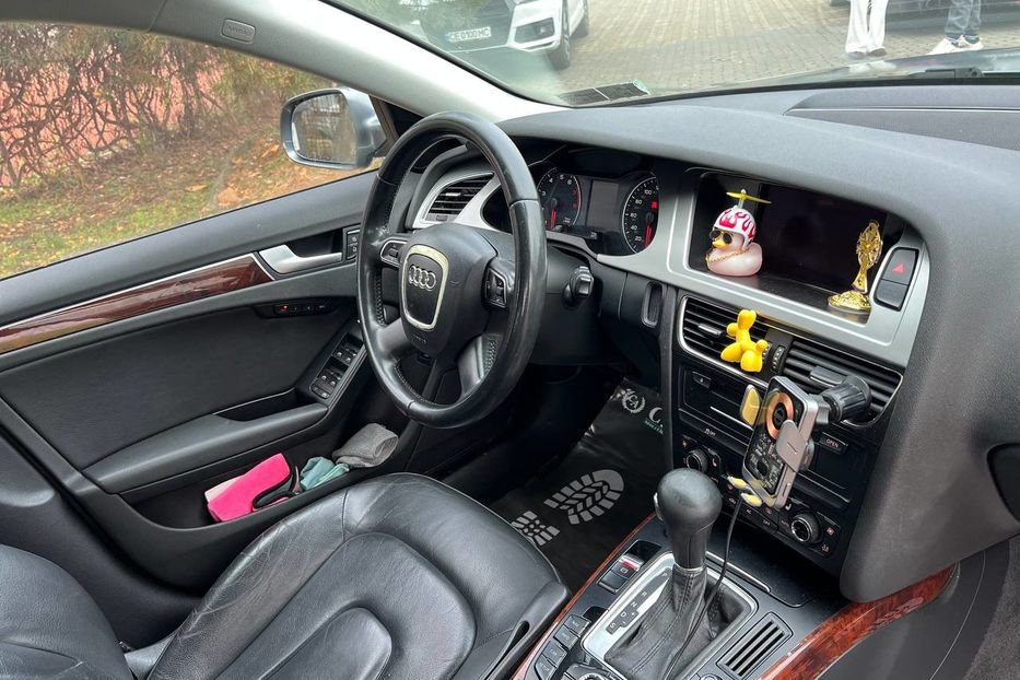 Продам Audi A4 2012 года в Черновцах