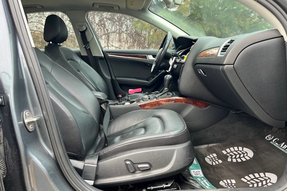 Продам Audi A4 2012 года в Черновцах