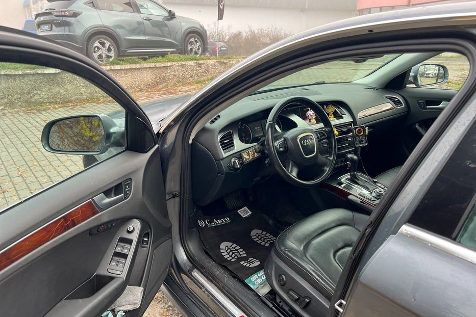 Продам Audi A4 2012 года в Черновцах