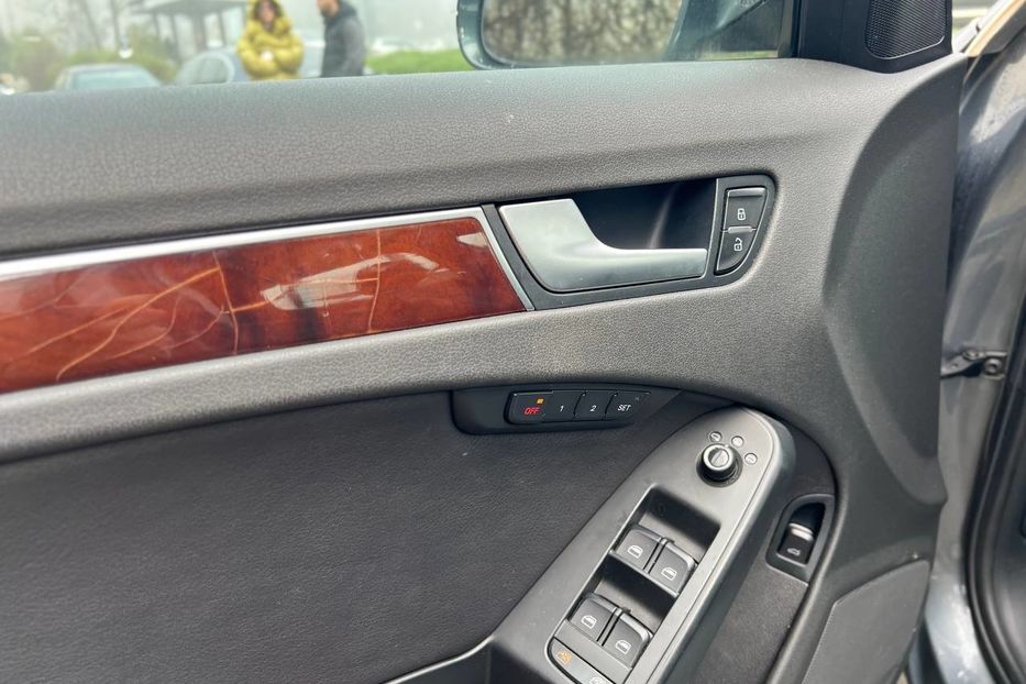 Продам Audi A4 2012 года в Черновцах