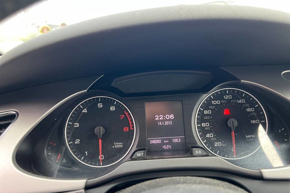 Продам Audi A4 2012 года в Черновцах