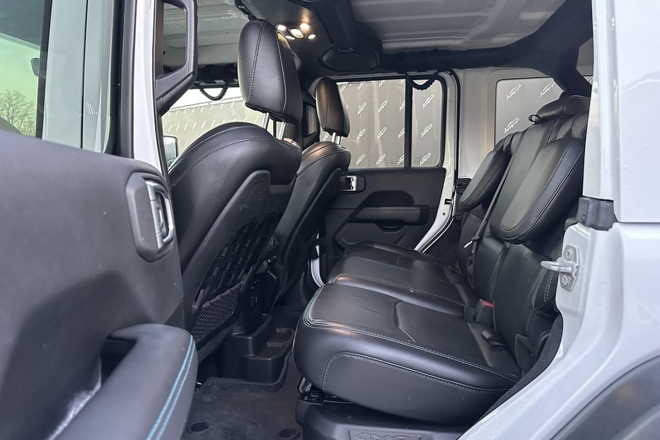 Продам Jeep Wrangler Rubicon Hibrid 2022 года в Киеве