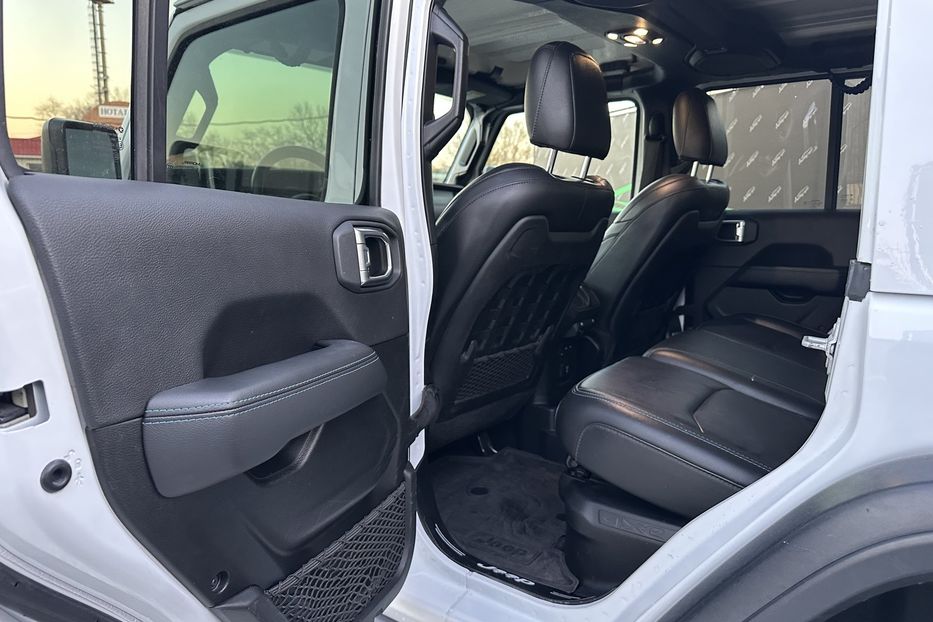 Продам Jeep Wrangler Rubicon Hibrid 2022 года в Киеве