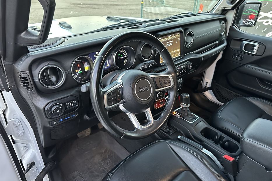 Продам Jeep Wrangler Rubicon Hibrid 2022 года в Киеве
