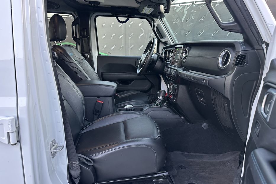 Продам Jeep Wrangler Rubicon Hibrid 2022 года в Киеве