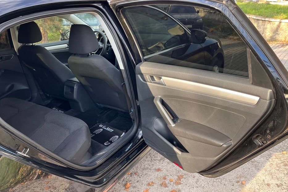 Продам Volkswagen Passat B8 2016 года в Черновцах