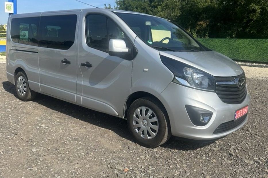 Продам Opel Vivaro пасс. 2016 года в Львове