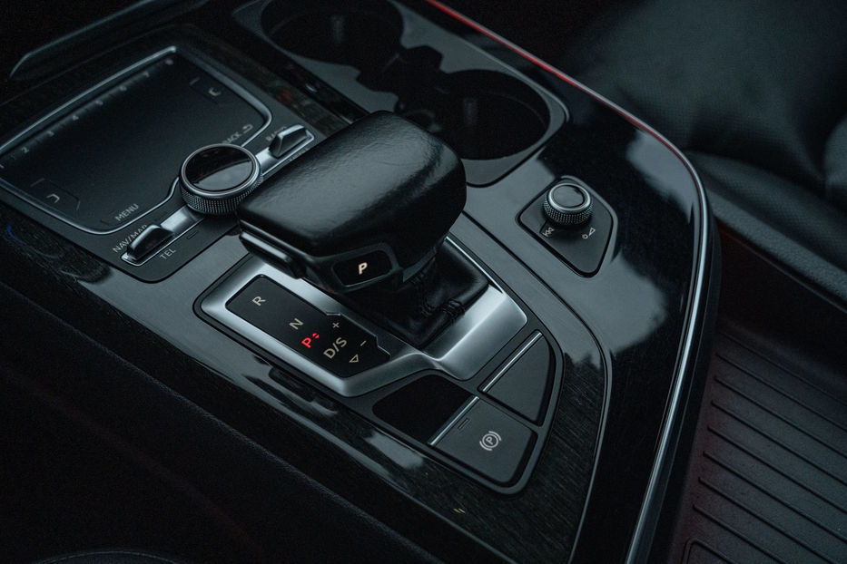 Продам Audi Q7 Prestige 2016 года в Черновцах