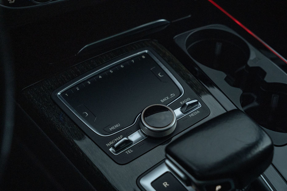 Продам Audi Q7 Prestige 2016 года в Черновцах