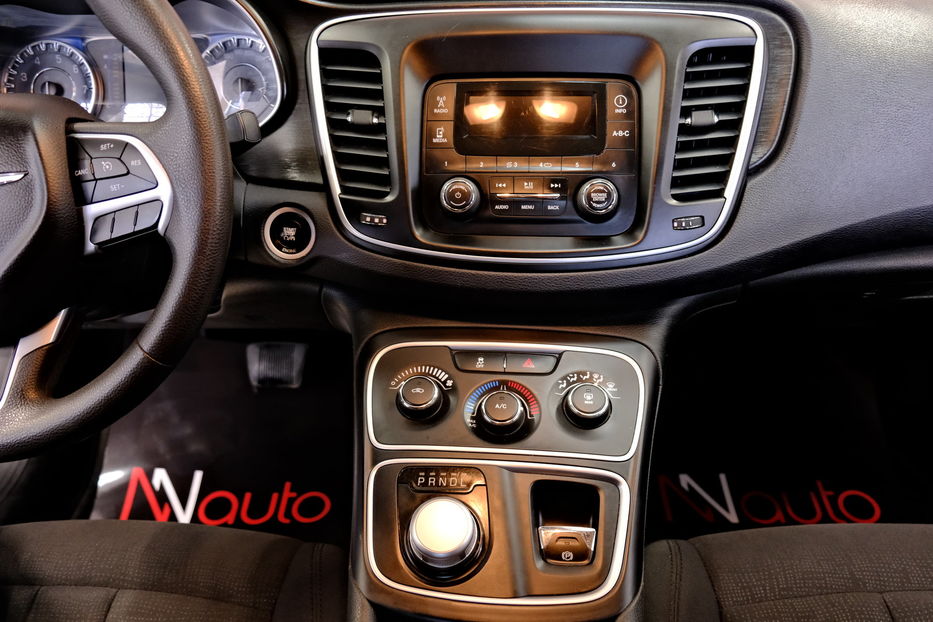 Продам Chrysler 200 2014 года в Одессе