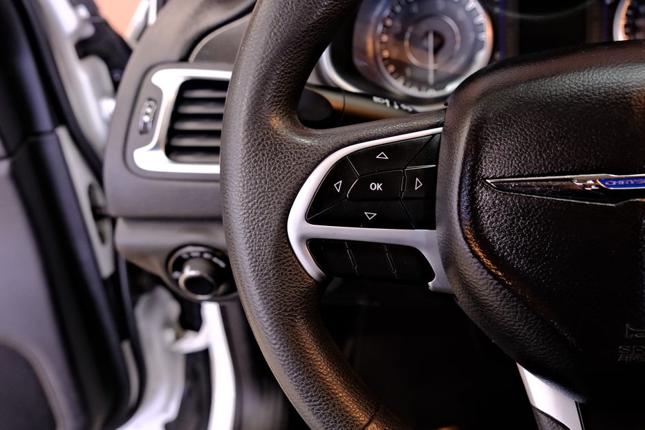 Продам Chrysler 200 2014 года в Одессе