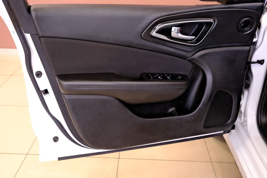 Продам Chrysler 200 2014 года в Одессе