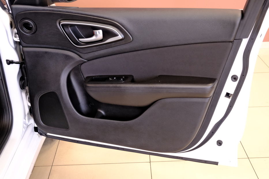 Продам Chrysler 200 2014 года в Одессе