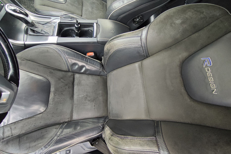 Продам Volvo XC60 2013 года в Киеве