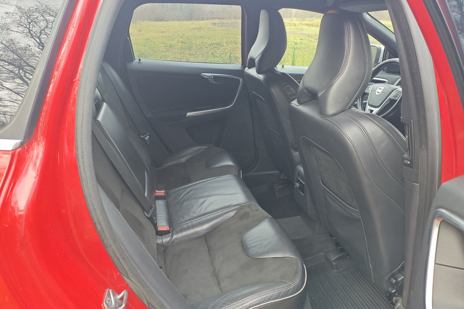 Продам Volvo XC60 2013 года в Киеве