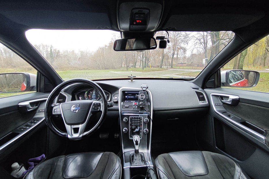 Продам Volvo XC60 2013 года в Киеве