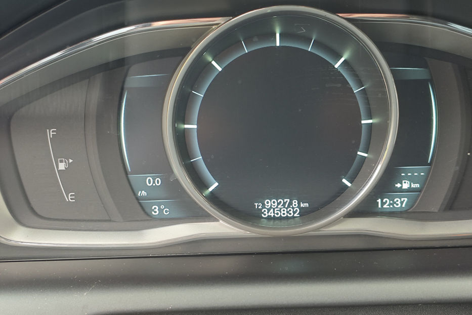 Продам Volvo XC60 2013 года в Киеве