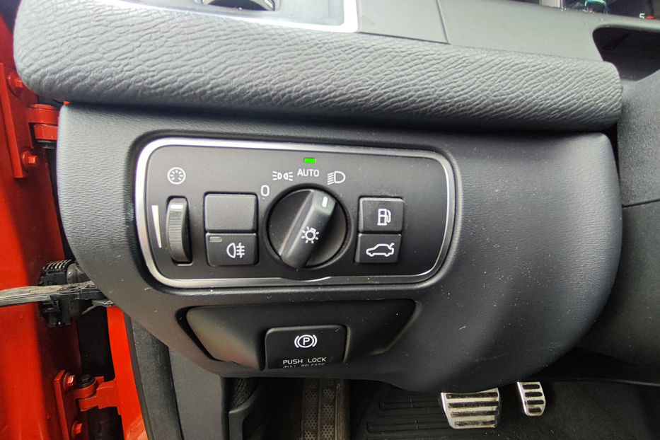 Продам Volvo XC60 2013 года в Киеве