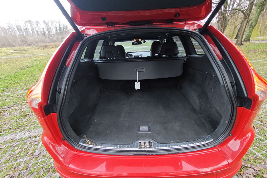 Продам Volvo XC60 2013 года в Киеве