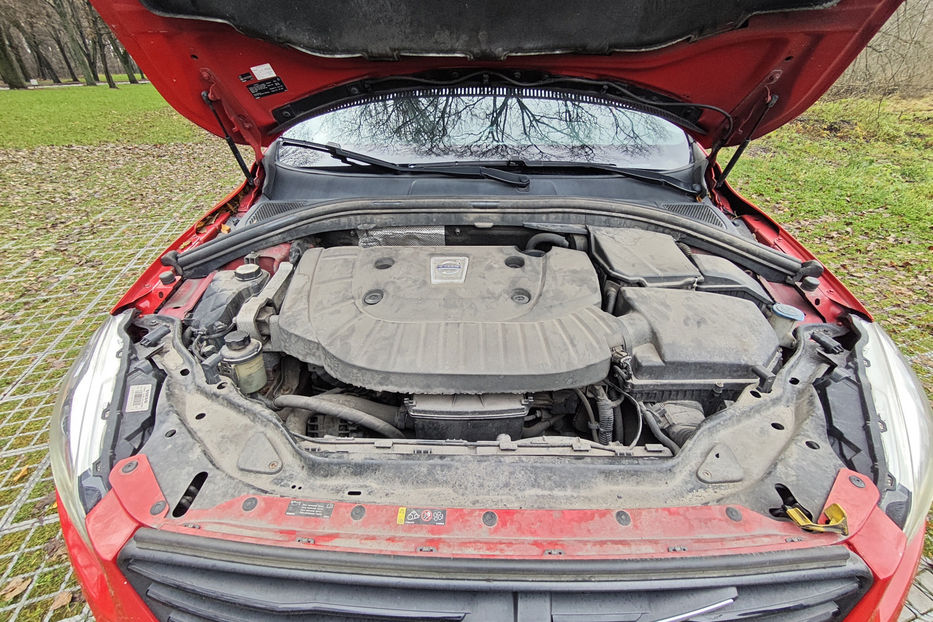 Продам Volvo XC60 2013 года в Киеве