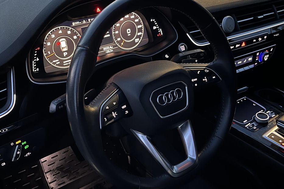Продам Audi Q7 2019 года в Житомире