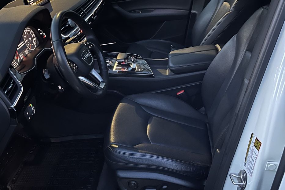 Продам Audi Q7 2019 года в Житомире